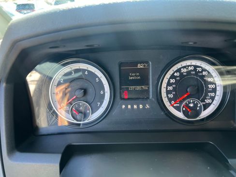 Used 2015 RAM 1500 ST w/ SXT Appearance Group image 30