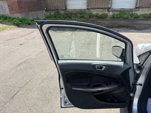 Used 2018 Ford EcoSport SE w/ SE Convenience Package FWD image 10