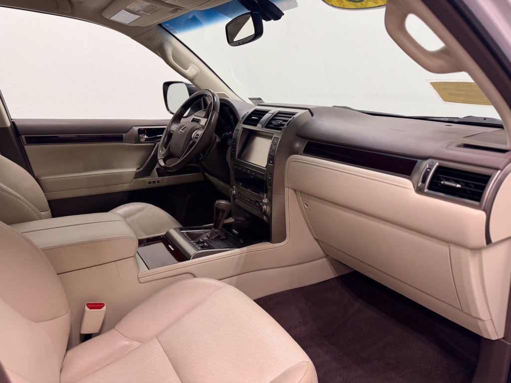 Used 2019 Lexus GX 460 Premium w/ Premium Package AWD/4WD image 19