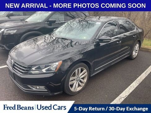 Used 2016 Volkswagen Passat 1.8T image 3