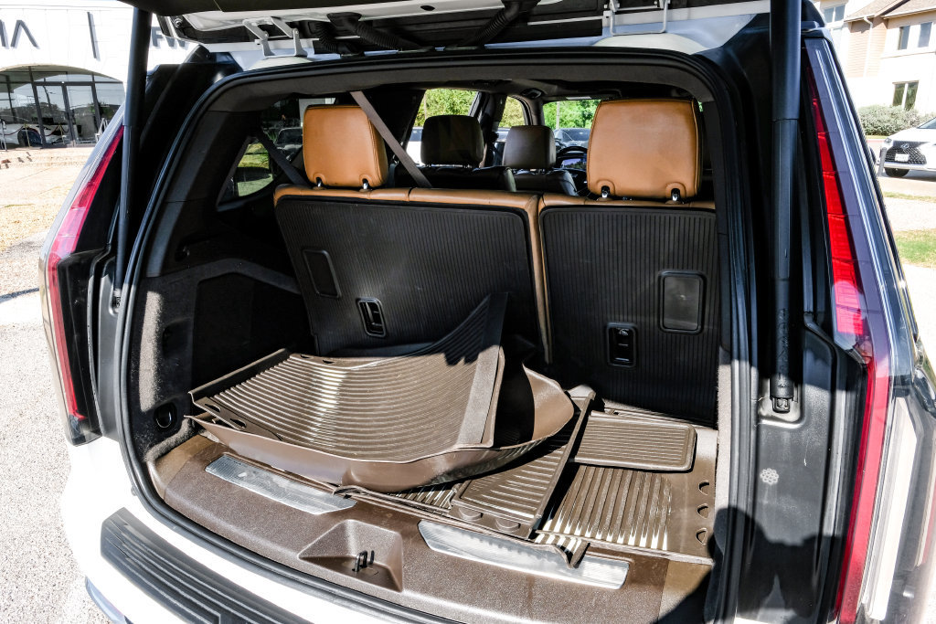 Used 2022 Cadillac Escalade Premium Luxury AWD/4WD image 54