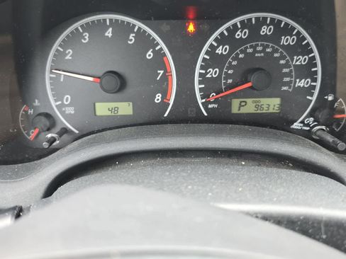 Used 2013 Toyota Corolla LE FWD image 1