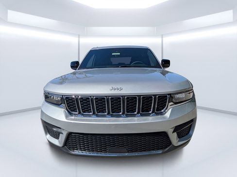 New 2026 Jeep Grand Cherokee Laredo w/ Trailer Tow Package RWD image 8