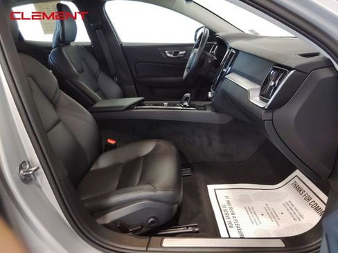 Used 2025 Volvo S60 B5 Core image 35