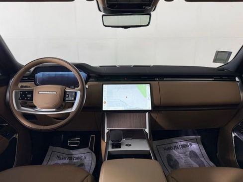 New 2025 Land Rover Range Rover SE image 25