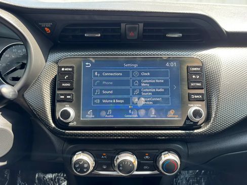 Used 2024 Nissan Kicks SV FWD image 30