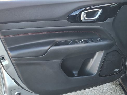 Used 2022 Jeep Compass Trailhawk w/ Sun and Sound Group image 14