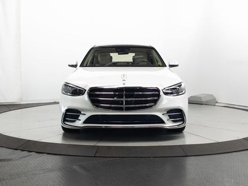 Certified 2025 Mercedes-Benz S 580 4MATIC Sedan image 2