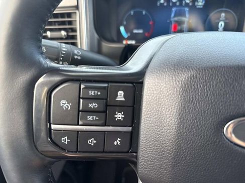 Certified 2025 Ford F250 Platinum w/ FX4 Off-Road Package image 34