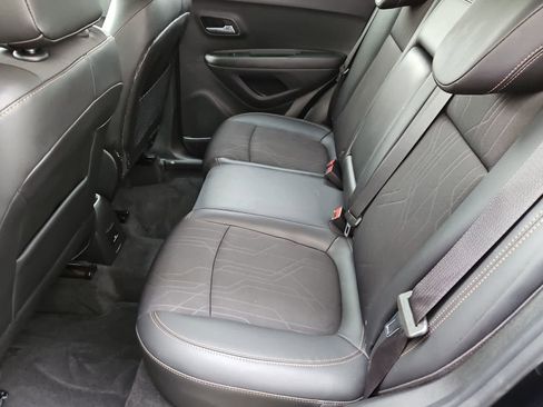 Used 2020 Chevrolet Trax LT w/ Sun & Sound Package image 19