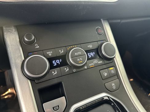 Used 2017 Land Rover Range Rover Evoque SE AWD/4WD image 19