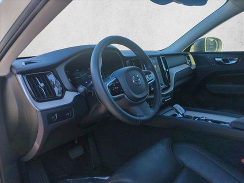 Used 2022 Volvo XC60 B5 Inscription w/ Advanced Package image 10
