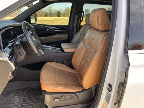 Used 2021 Cadillac Escalade ESV Premium Luxury w/ Driver Assist Tech Package image 26