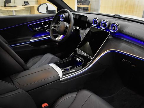 Used 2025 Mercedes-Benz CLE 450 4MATIC Coupe image 21