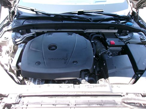 Used 2019 Volvo S60 T6 Inscription image 9