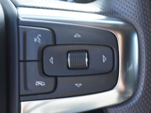 Used 2025 Chevrolet Blazer LT AWD/4WD image 21
