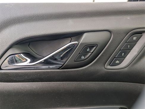 Used 2022 GMC Acadia AT4 w/ Technology Package image 11