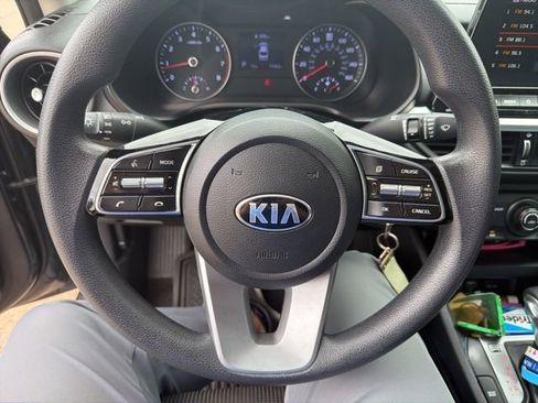 Used 2020 Kia Forte Sedan FWD image 11