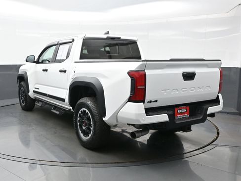 Used 2024 Toyota Tacoma TRD Off-Road w/ TRD Off Road Upgrade Package AWD/4WD image 4