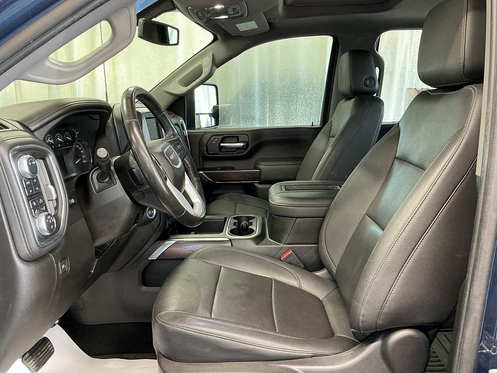 Used 2022 GMC Sierra 2500 SLT w/ SLT Convenience Package AWD/4WD image 9