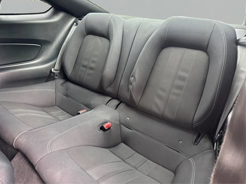 Used 2019 Ford Mustang Coupe w/ Black Accent Package RWD image 10