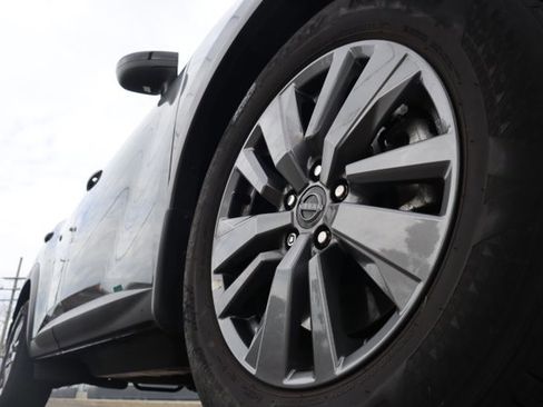 Certified 2024 Nissan Pathfinder S image 10