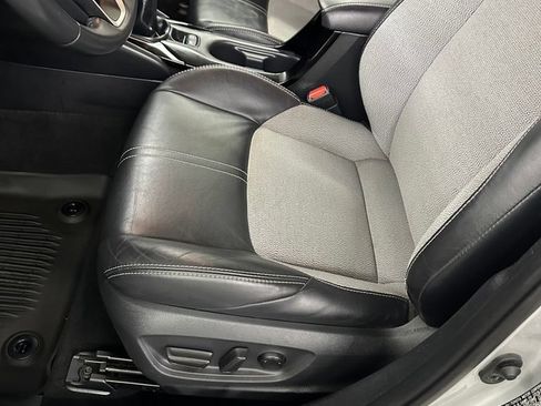 Used 2021 Toyota Corolla XSE FWD image 13