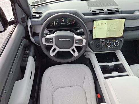 New 2026 Land Rover Defender 110 S image 9