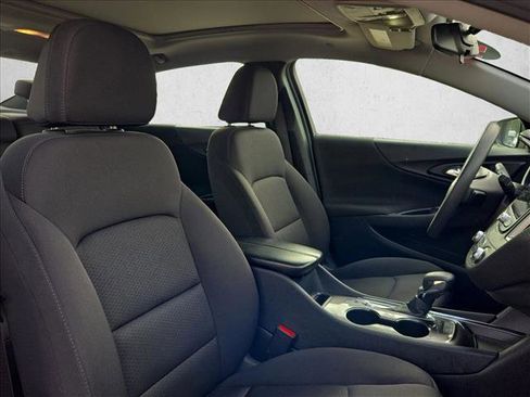 Used 2024 Chevrolet Malibu LT image 18