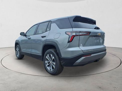 New 2026 Chevrolet Equinox LT w/ Convenience Package II AWD/4WD image 7