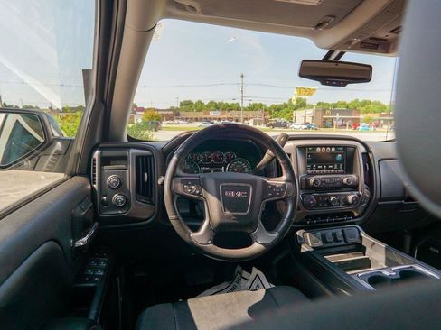 Used 2017 GMC Sierra 1500 SLT w/ All Terrain Package AWD/4WD image 10