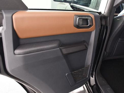 Used 2024 Ford Bronco Outer Banks AWD/4WD image 25
