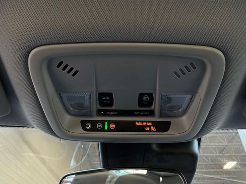 Used 2024 Chevrolet Malibu LT FWD image 17