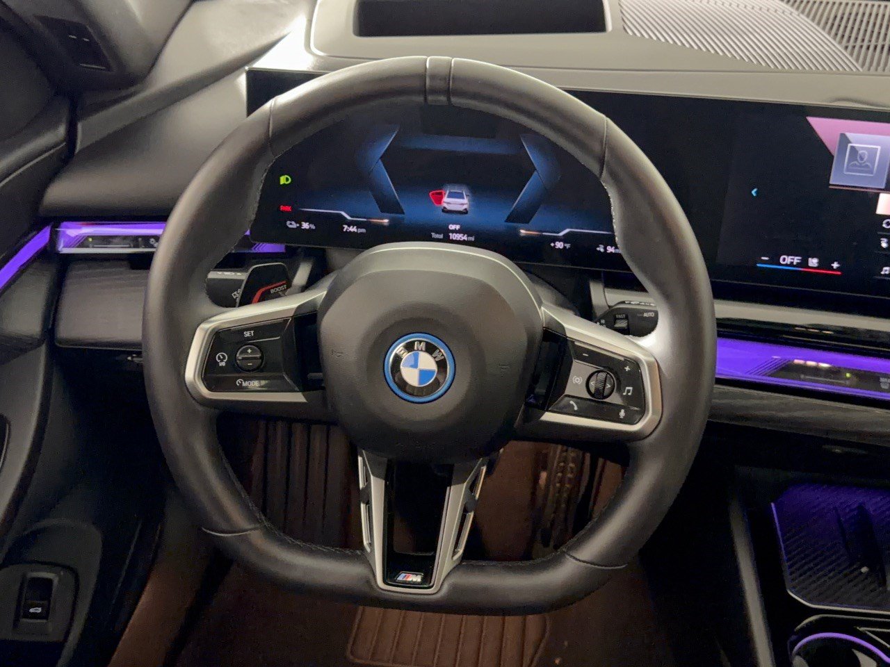 Used 2026 BMW i5 eDrive40 w/ M Sport Package RWD image 10