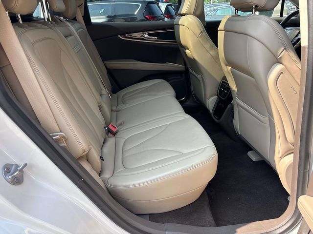 Used 2022 Lincoln Nautilus Reserve AWD/4WD image 17