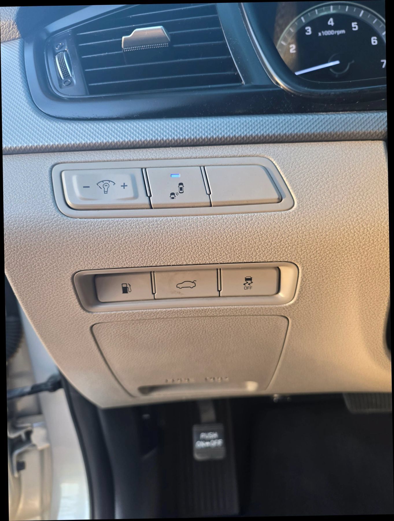 Used 2018 Hyundai Sonata SEL FWD image 19