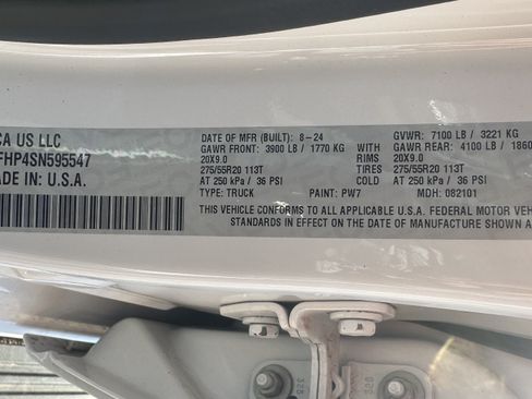 Used 2025 RAM 1500 Limited AWD/4WD image 10
