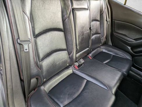 Used 2016 MAZDA MAZDA3 i Grand Touring image 17