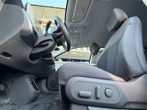 Used 2024 Hyundai Ioniq 5 SEL image 14