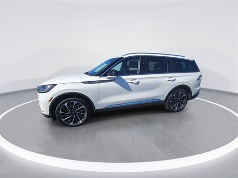 Used 2025 Lincoln Aviator Reserve w/ Illumination Package image 4