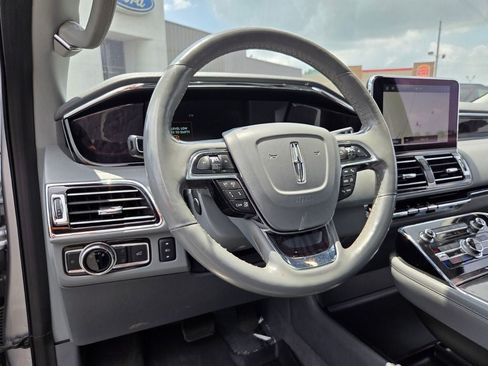 Used 2020 Lincoln Navigator Reserve w/ Luxury Package AWD/4WD image 11