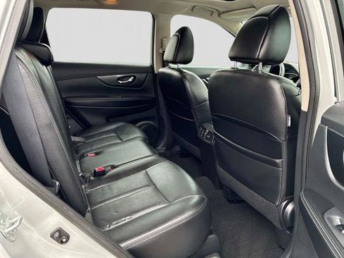 Used 2016 Nissan Rogue SL w/ SL Premium Package image 10