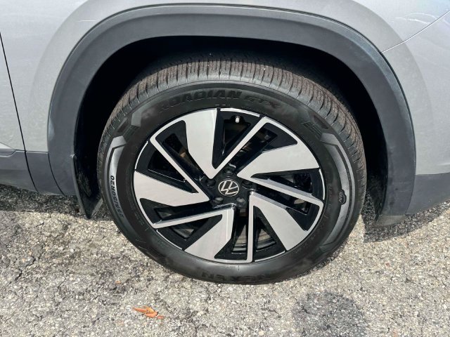 Certified 2026 Volkswagen Atlas SE w/ Panoramic Sunroof Package AWD/4WD image 7