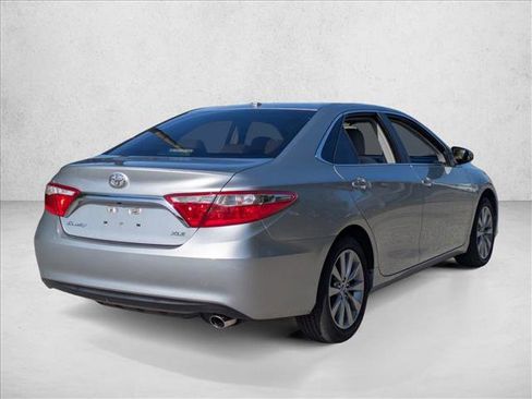 Used 2016 Toyota Camry XLE FWD image 3