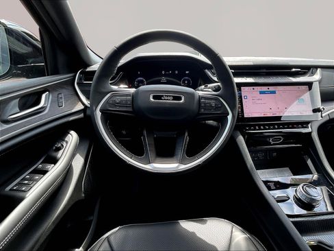 New 2026 Jeep Grand Cherokee L Limited AWD/4WD image 9