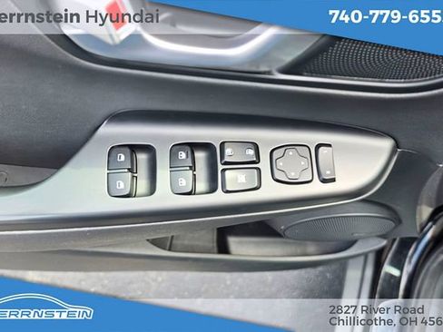 Used 2022 Hyundai Kona Limited w/ Winter Weather Package AWD/4WD image 15