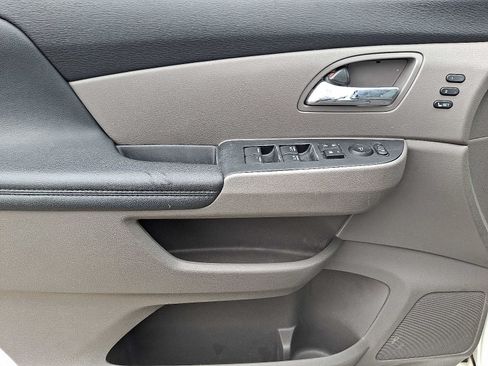 Used 2016 Honda Odyssey Touring Elite image 13