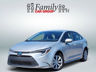 Used 2025 Toyota Corolla LE video 1