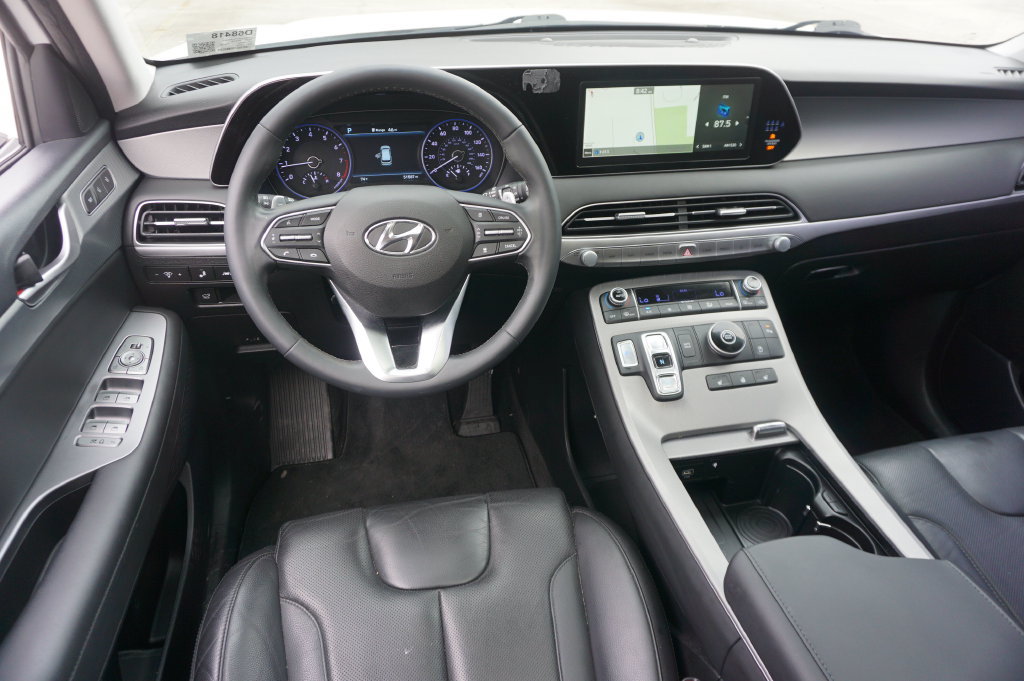 Used 2022 Hyundai Palisade SEL w/ 8P Bench Seat Package FWD image 6