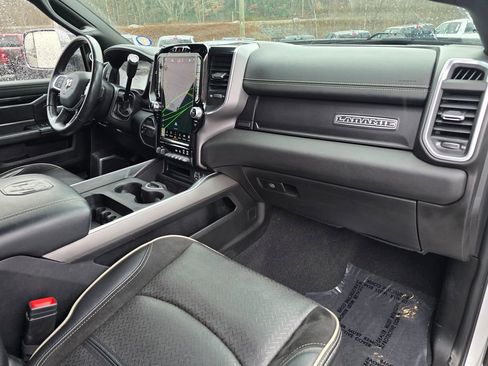 Used 2022 RAM 3500 Laramie image 30